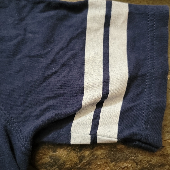 Ladies Mickey Mouse size small Chicago Bears  t-shirt. Disney original. - Picture 6 of 7